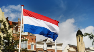 IMG 4437 - محاكمة هولندي بسبب ازدراء المصحف: إساءة تجاه الدين والإحراج العام