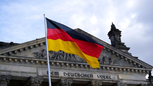 ألمانيا ترفض طلبات لجوء الروس!